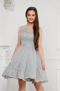 Grey dress short cut occasional cloche laced with push-up cups from tulle