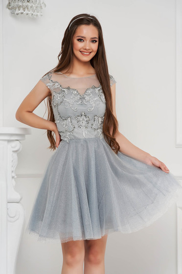 Grey dress short cut occasional cloche from tulle laced with push-up cups