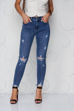 Blue jeans skinny jeans medium waist small rupture of material