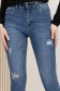 Blugi lungi albastri skinny cu mici rupturi de material si accesoriu tip curea 5 - StarShinerS.ro