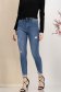 Blugi lungi albastri skinny cu mici rupturi de material si accesoriu tip curea 1 - StarShinerS.ro