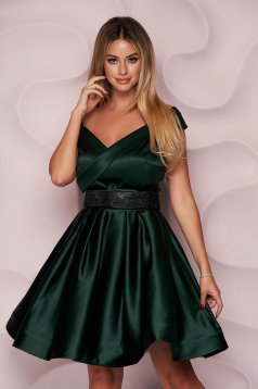Dirty green dress from satin cloche occasional on the shoulders short cut