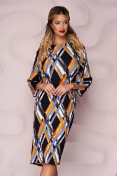 Dress midi straight wrinkled material from elastic fabric long sleeved