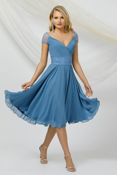 Alkalmi ruhák, Alkalmi midi kék ruha vékony muszlinból flitteres díszítéssel - StarShiner.hu