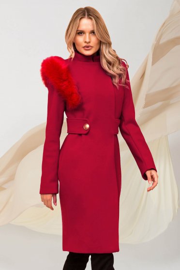 Elegant coats, Coat burgundy cloth with faux fur details accessorized with tied waistband - StarShinerS.com