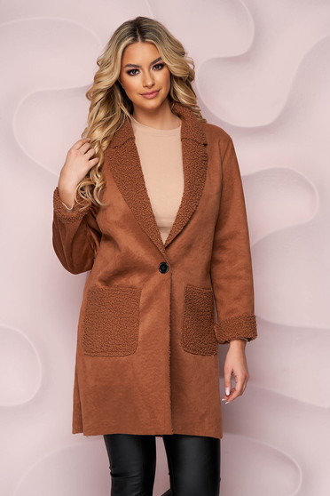 Brown overcoat from suede with front pockets with straight cut