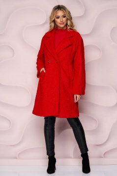 Red overcoat with easy cut with front pockets