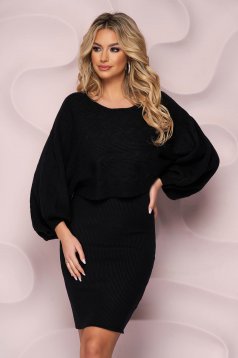 Black dress pencil knitted with puffed sleeves