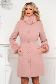 Palton Artista roz prafuit cambrat elegant cu guler si mansete cu blana