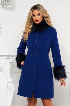 Blue coat tented fur collar cloth