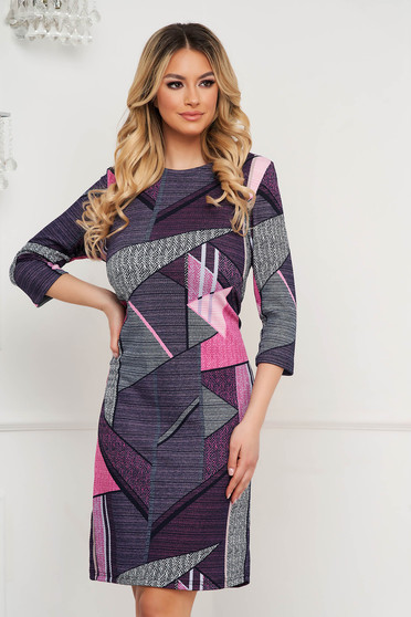 Dress straight with graphic details from elastic fabric