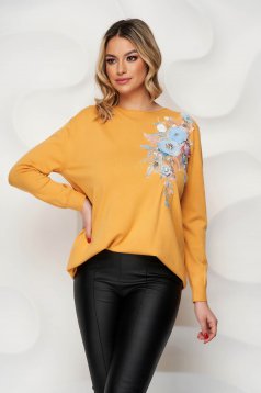 Bluza dama SunShine mustarie tricotata cu pietre strass cu flori in relief