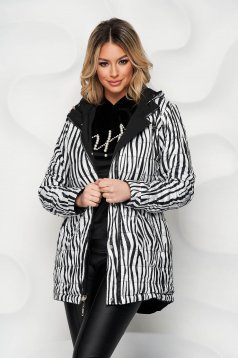 Black jacket double-faced from slicker animal print