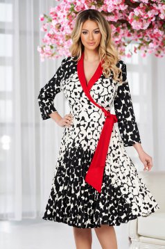 Rochie negru cu alb midi in clos plisata din material elastic accesorizata cu cordon