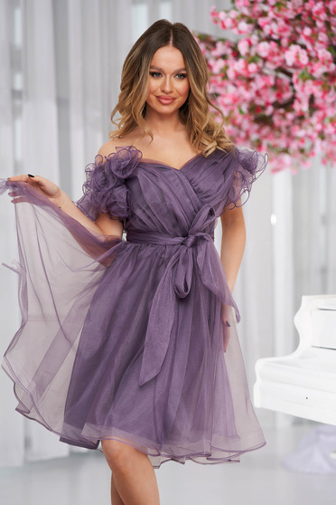 Purple dress accessorized with tied waistband from tulle cloche