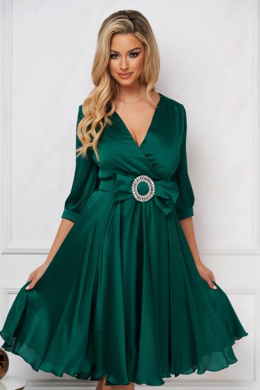 Szatén ruhák, Zöld alkalmi midi harang ruha szaténból - StarShiner.hu