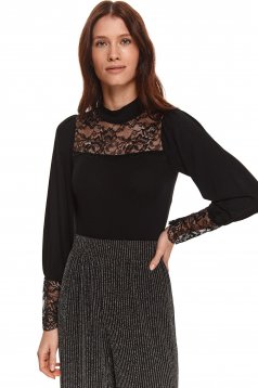 Black sweater with turtle neck with lace details