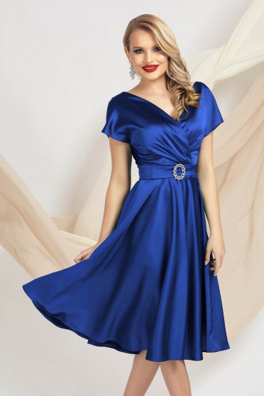 Rochii de toamna elegante, marimea 7XL, Rochie PrettyGirl albastra eleganta midi in clos din tafta cu decolteu petrecut - StarShinerS.ro